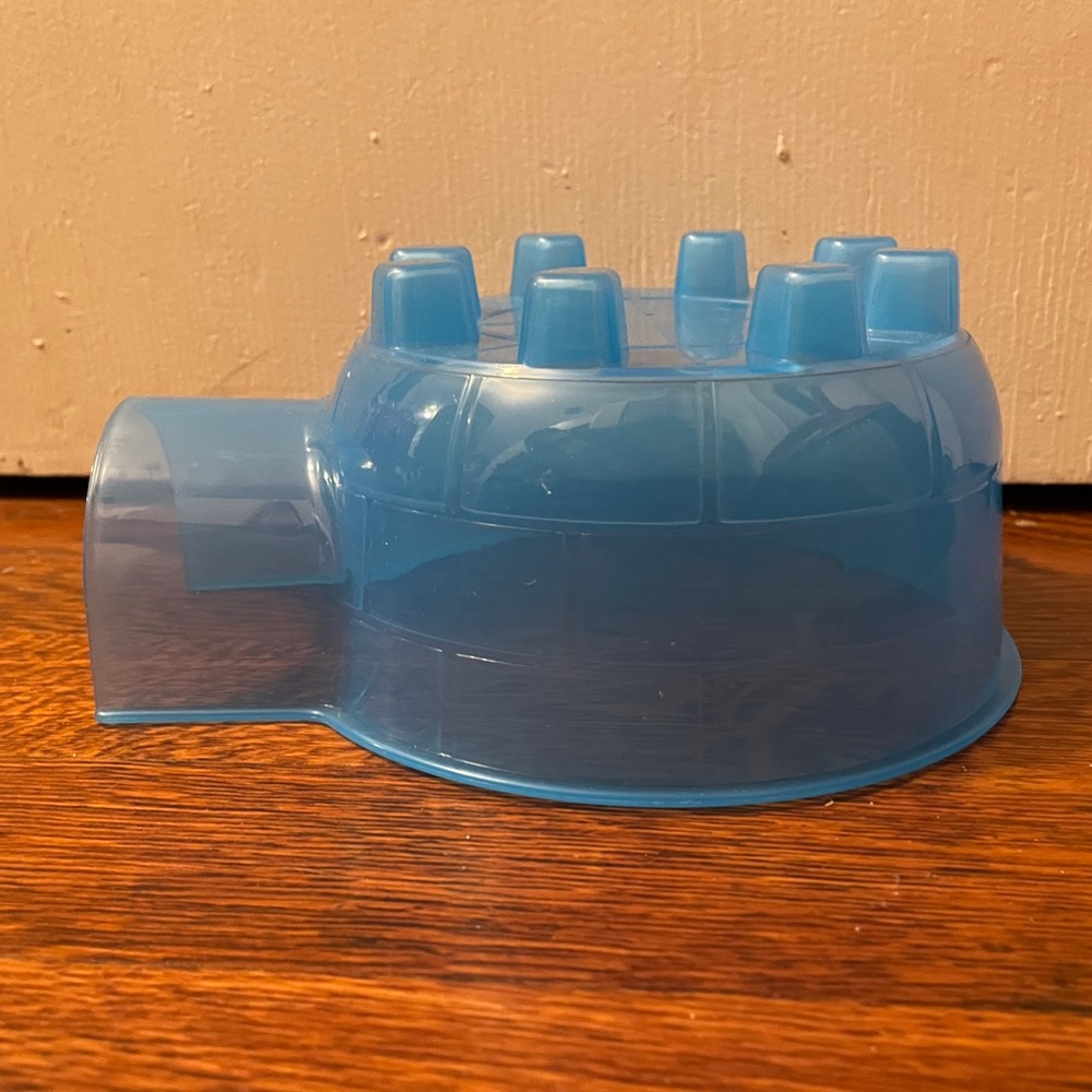 Kaytee mini igloo. New. - Picture 4 of 4